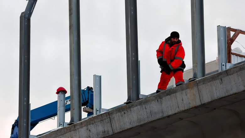 Рабочие приступили к финальному этапу главной дорожной стройки Екатеринбурга. Фото