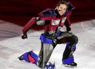 «У меня всегда есть чёткий план»: Гуменник — о постановке «Онегина», прыжках вслепую и костюме трансформера