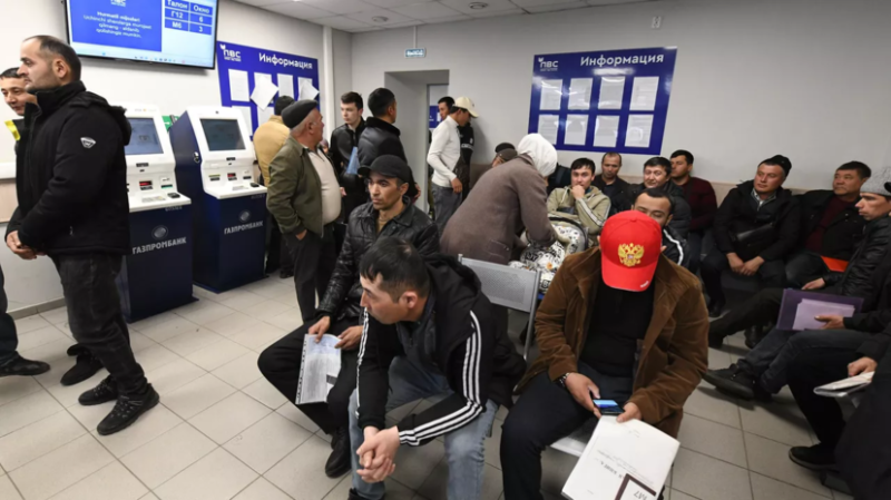 В Госдуме хотят ввести штрафы за нарушения при обследовании мигрантов