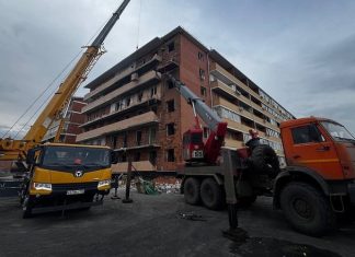 В Новой Адыгее восстанавливают дома после атаки БПЛА