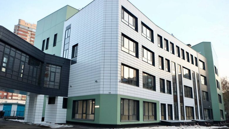 В Новосибирске построили новый корпус экономического лицея