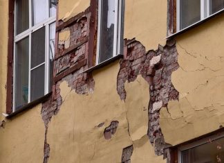 В Новосибирске расселят и снесут три аварийных дома на улице Никитина