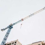 В Омске оштрафовали подрядчика за задержки в строительстве школы в Ясной Поляне