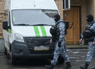 «В установленный законом срок»: приставы передали адвокату Лурье ключи от квартиры Долиной