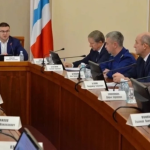 Виталий Хоценко поручил привести все городские вывески Омска в порядок