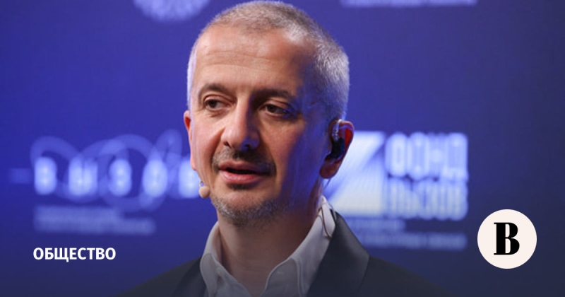 Богомолов попросил освободить его от должности и. о. ректора школы-студии МХАТ