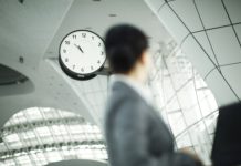 До конца года россиян ждут три нерабочих понедельника и две пятницы