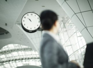 До конца года россиян ждут три нерабочих понедельника и две пятницы