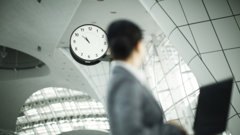 До конца года россиян ждут три нерабочих понедельника и две пятницы