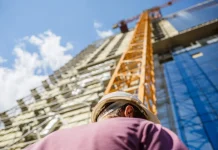 Количество вакансий в стройотрасли увеличилось на 73%