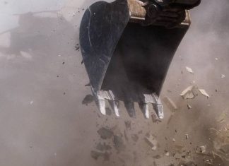 Мэрия Волгограда ищет подрядчика для сноса двух аварийных домов