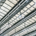 Освещение для ангара: искусственный свет как основа эффективной работы