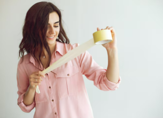 Как правильно клеить малярный скотч перед покраской стен