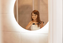 Зеркала в ванную с подсветкой: стиль, практичность и комфорт