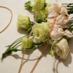 Где купить золотой женский кулон с гарантией качества: подробное руководство