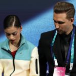 Сложно будет вернуться в Россию: Петросян не сразу вышла к журналистам после произвольной и с трудом сдерживала слёзы