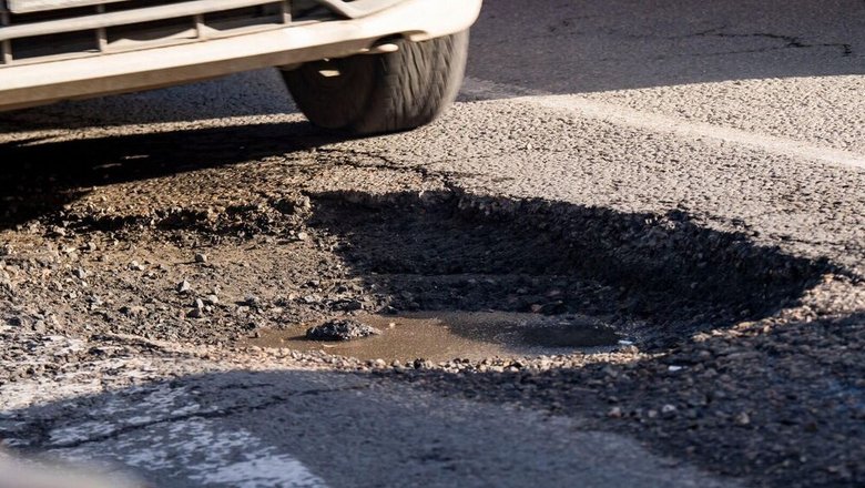 Снег и дожди «смыли» дороги в Крыму: Аксенов пригрозил увольнениями