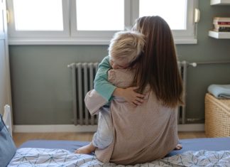 В Госдуме предложили включить уход за ребёнком в стаж для досрочной пенсии