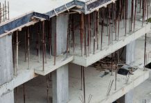 В Молдове за год снизилось количество выданных разрешений на строительство