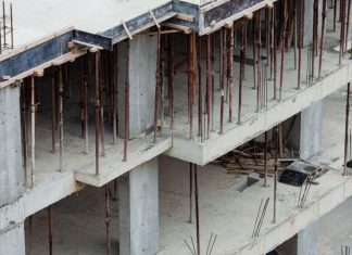 В Молдове за год снизилось количество выданных разрешений на строительство