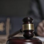 Во Владивостоке чиновников наказали за махинации с документами на жильё для сирот