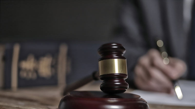 Во Владивостоке чиновников наказали за махинации с документами на жильё для сирот