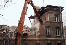 Агапитова заявила о нарушениях при сносе здания ВНИИБ в Петербурге