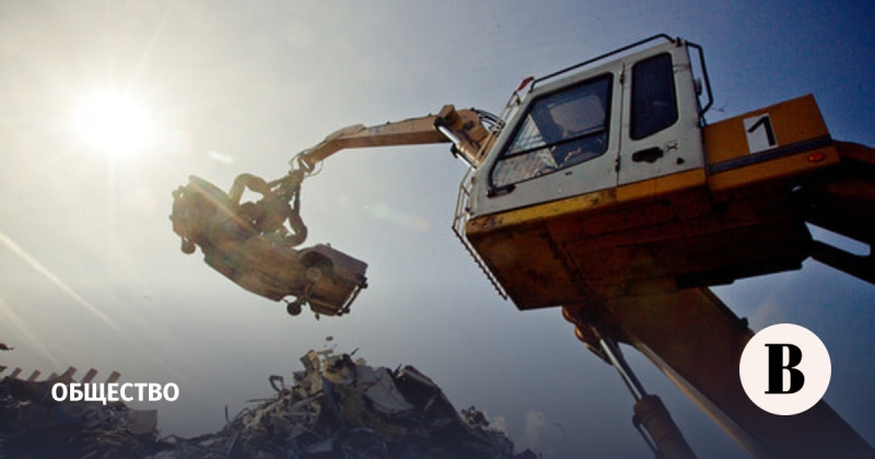 Водитель подал жалобу в КС из-за начисления миллионного утильсбора