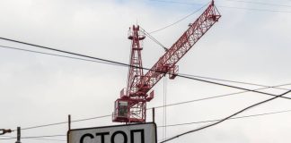 Дрозденко ужесточил контроль за строительством социальных объектов в Ленобласти