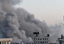 Иран извинился перед соседями, а США пригрозили «очень сильным ударом»: как развивается ситуация на Ближнем Востоке