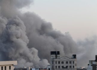 Иран извинился перед соседями, а США пригрозили «очень сильным ударом»: как развивается ситуация на Ближнем Востоке