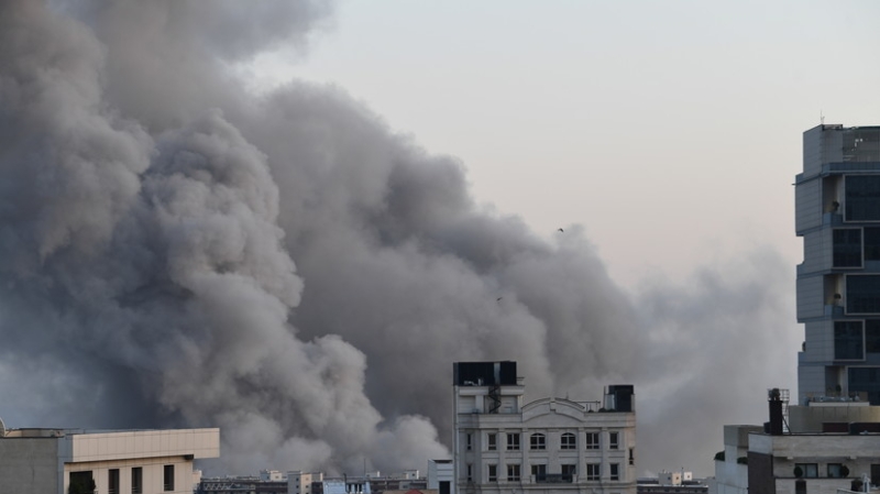 Иран извинился перед соседями, а США пригрозили «очень сильным ударом»: как развивается ситуация на Ближнем Востоке