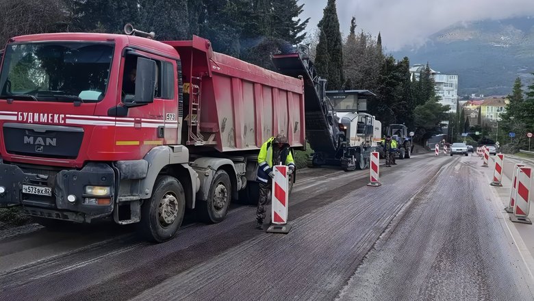 Начался ремонт трассы между Ялтой и Севастополем
