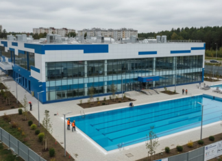 Новый ФОК с бассейнами открылся в подмосковной Лобне