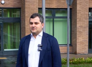 Овчинский: специалисты ЕКЦ обработали около 27 тысяч запросов по реновации в 2025 году