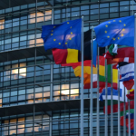 «Политическая шизофрения»: почему в ЕС призывают к давлению на Россию на фоне энергокризиса