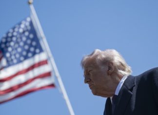 «Призываю сложить оружие»: Трамп заявил о готовности к переговорам с Ираном