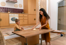 Кухни из массива дерева: роскошь, экологичность и вечная классика