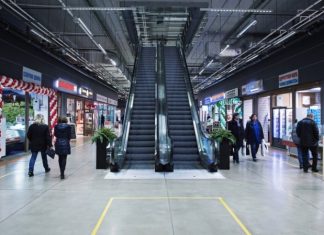 Специалист Шакиров назвал вынужденным открытие новых ТЦ в 2027 году