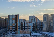 Средний размер одного жилого корпуса в России достиг 250 квартир