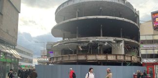 Торговый центр «МаксиСопот» у станции метро «Приморская» снесут в апреле