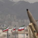 Удар по авианосцу США, атака на авиабазу Израиля и обстрелы Тегерана: как развивается ситуация на Ближнем Востоке