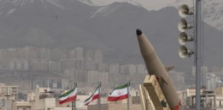 Удар по авианосцу США, атака на авиабазу Израиля и обстрелы Тегерана: как развивается ситуация на Ближнем Востоке