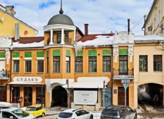 В Самаре на Ленинградской отреставрировали особняк с куполом