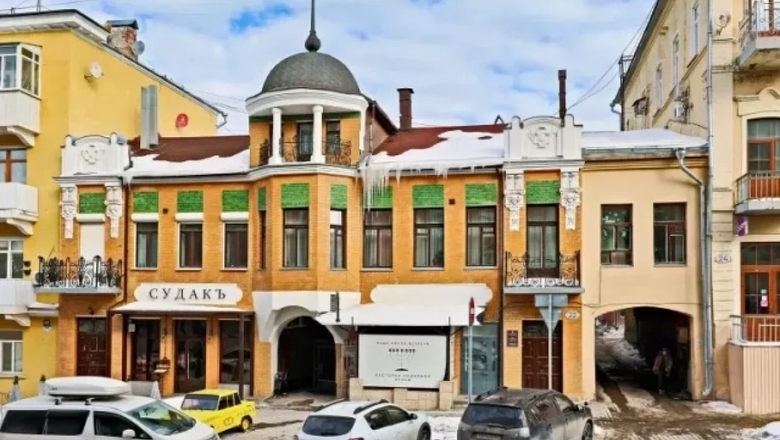 В Самаре на Ленинградской отреставрировали особняк с куполом