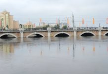 Власти заберут у собственников недостроенный ТК и земли ради моста через реку Миасс. Карта