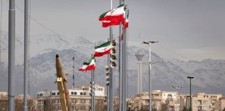 «Вся инфраструктура превратится в горы пепла»: Иран пригрозил ударом по нефтяным компаниям США