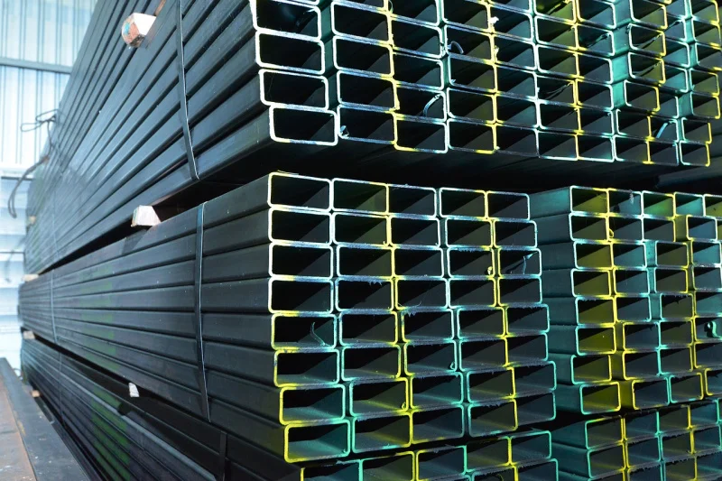 За пять месяцев рынок стройматериалов «обелился» более чем на треть