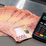 13 компаниям Екатеринбурга порекомендовали поднять зарплаты работникам