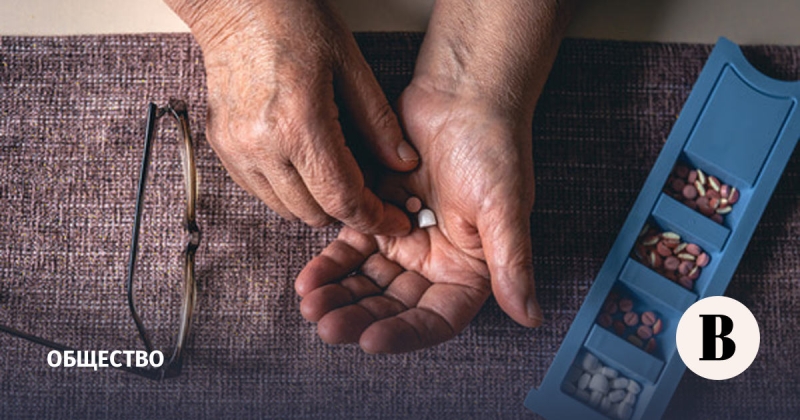 Большинство пенсионеров пьют пять и более таблеток одновременно